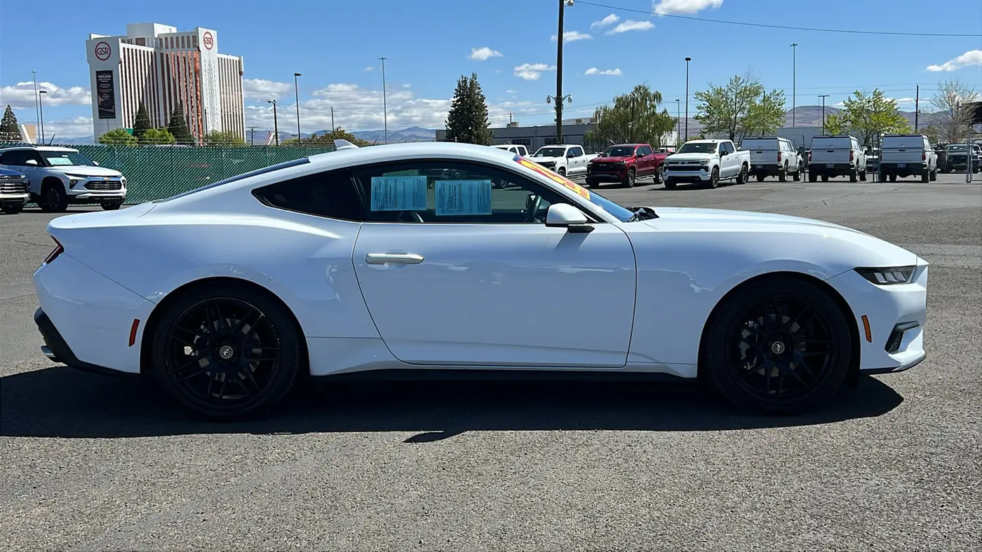 2024 Ford Mustang EcoBoost