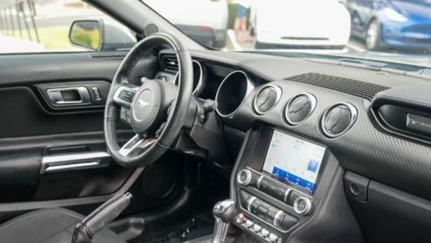 2022 Ford Mustang EcoBoost