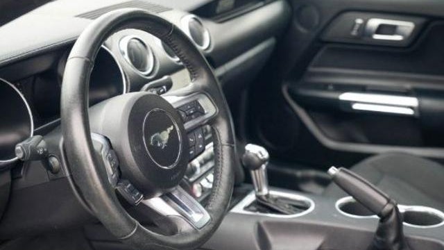 2022 Ford Mustang EcoBoost