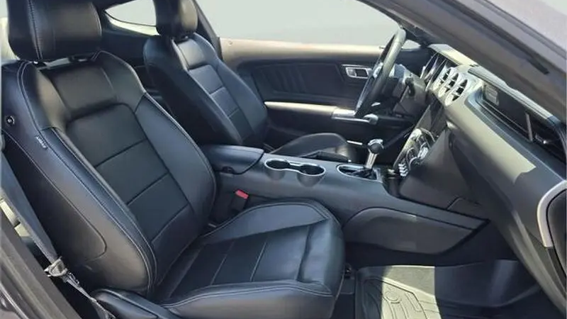 2022 Ford Mustang EcoBoost