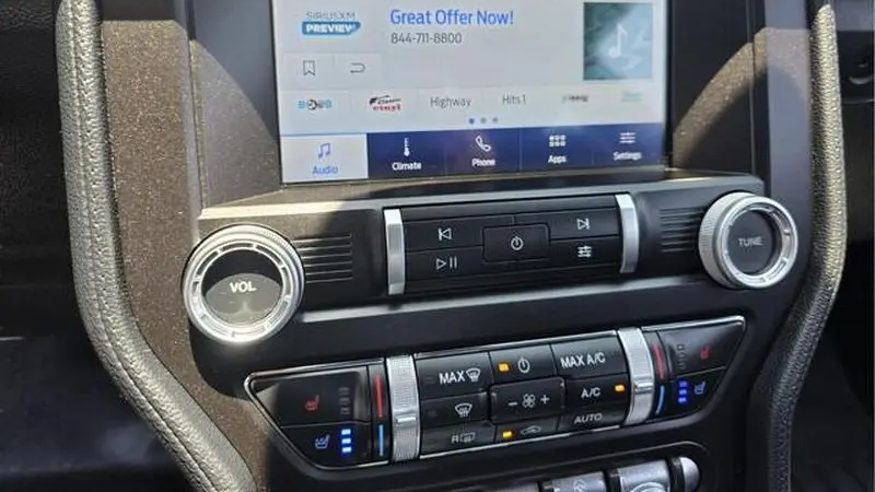 2022 Ford Mustang EcoBoost