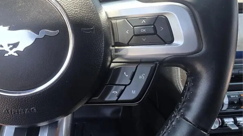 2022 Ford Mustang EcoBoost