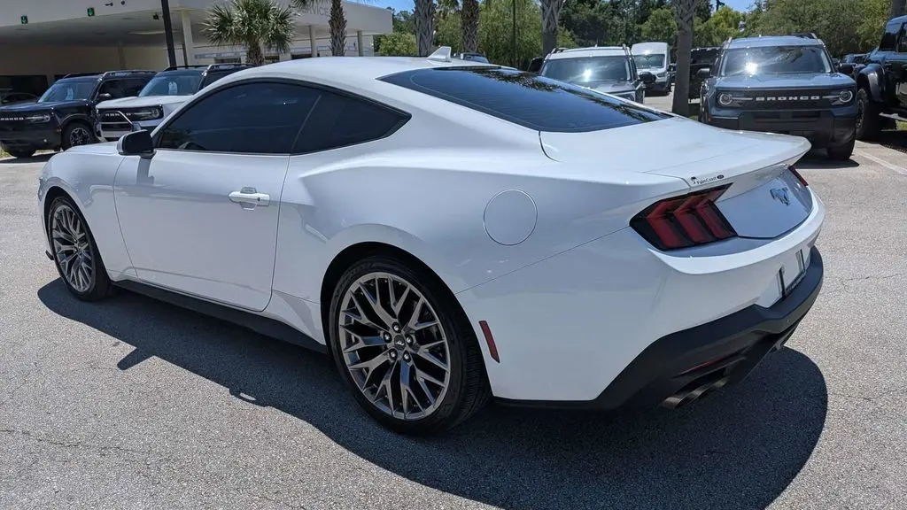 2024 Ford Mustang EcoBoost