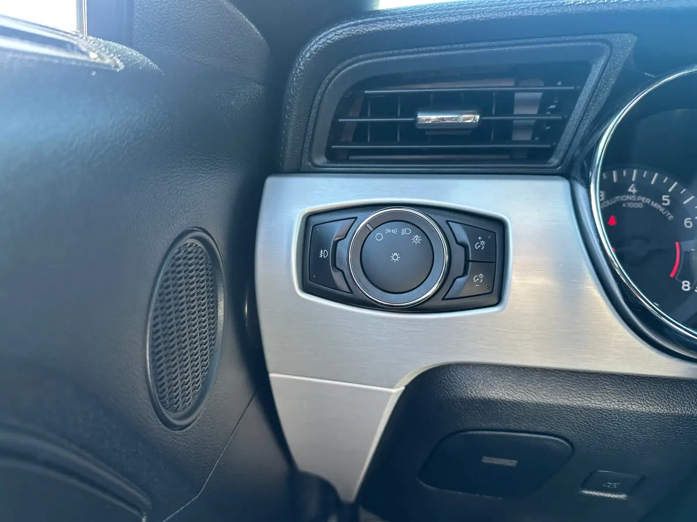 2016 Ford Mustang - $17,990