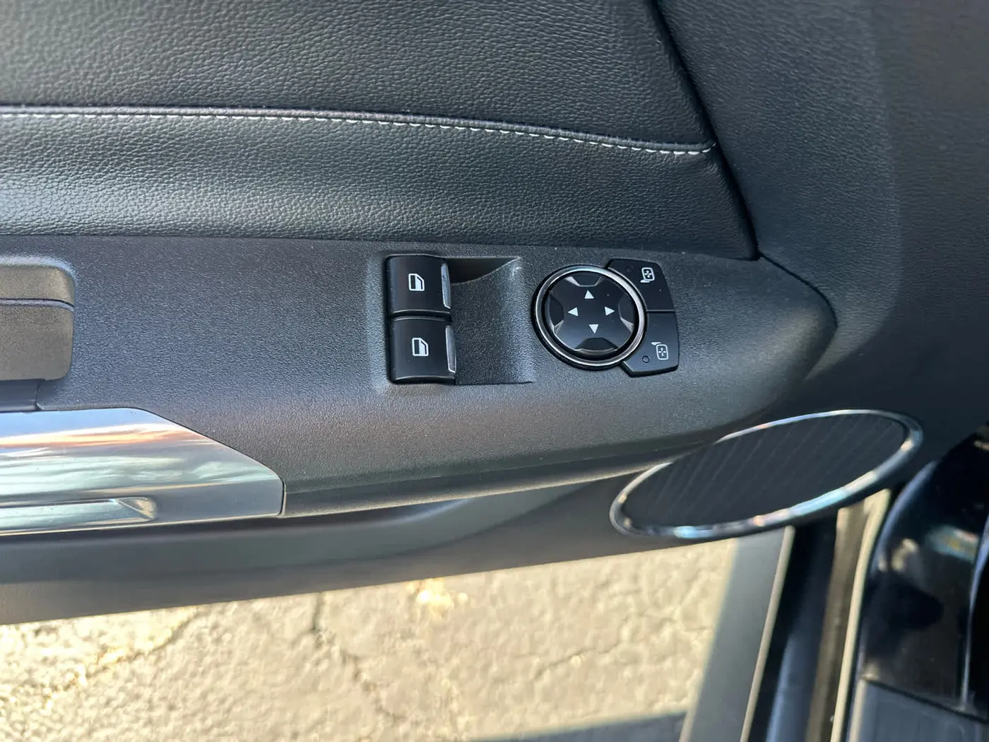 2016 Ford Mustang - $17,990