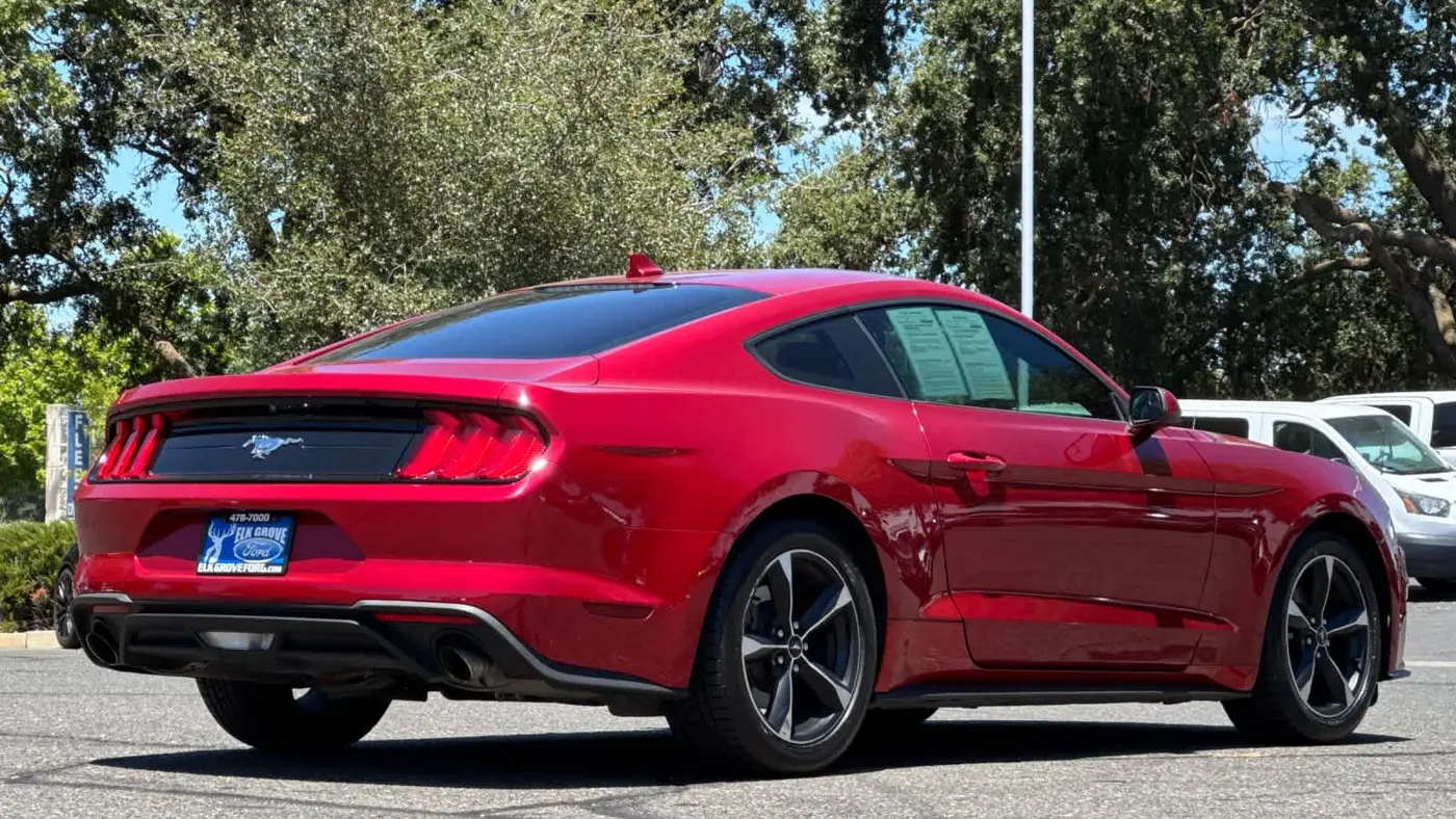 2020 Ford Mustang EcoBoost