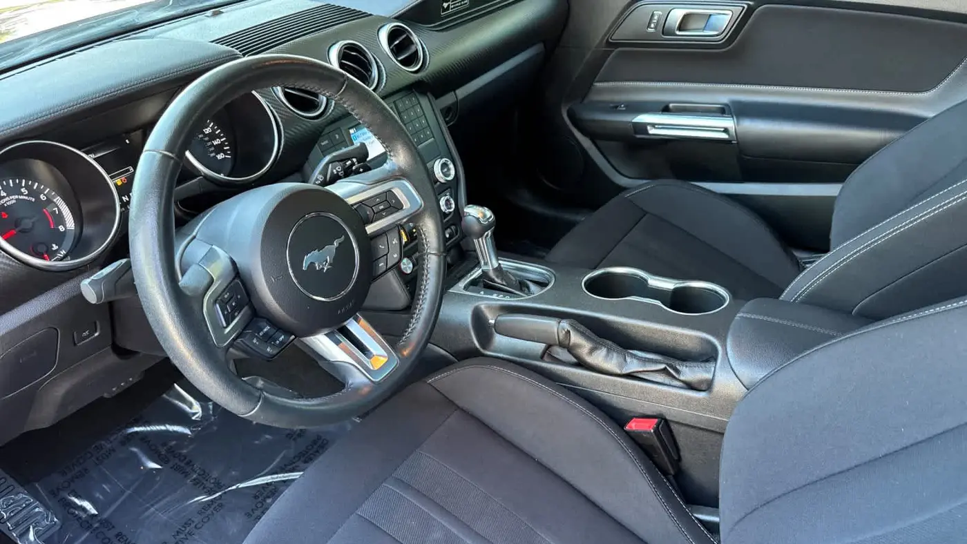 2020 Ford Mustang EcoBoost