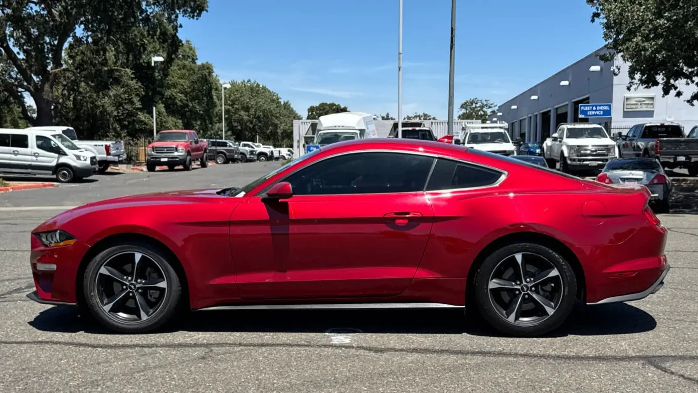 2020 Ford Mustang EcoBoost