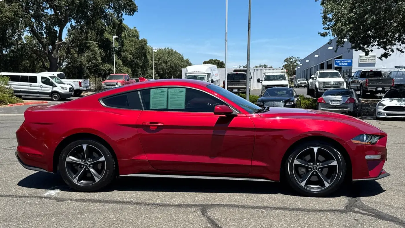 2020 Ford Mustang EcoBoost