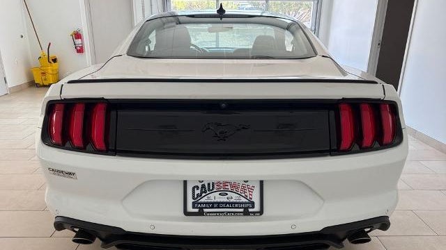 2021 Ford Mustang EcoBoost