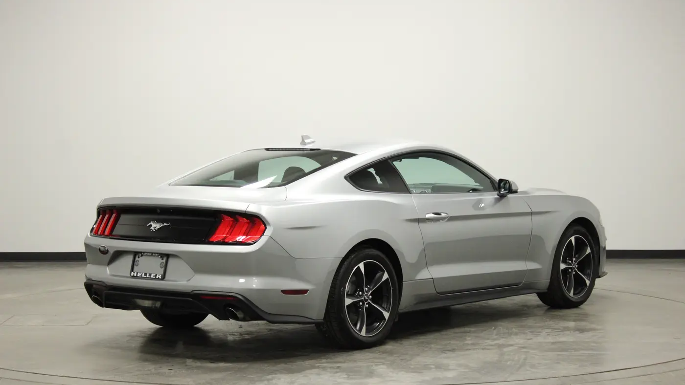 2022 Ford Mustang EcoBoost