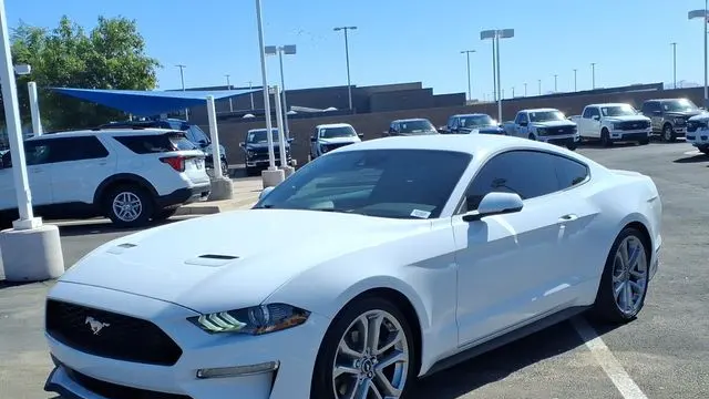 2022 Ford Mustang EcoBoost