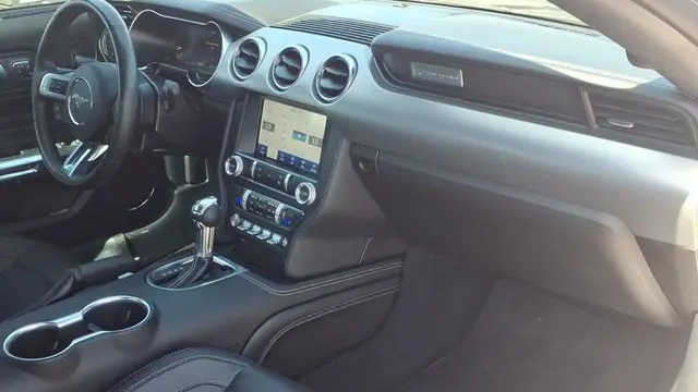 2022 Ford Mustang EcoBoost