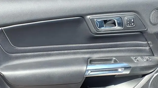 2022 Ford Mustang EcoBoost