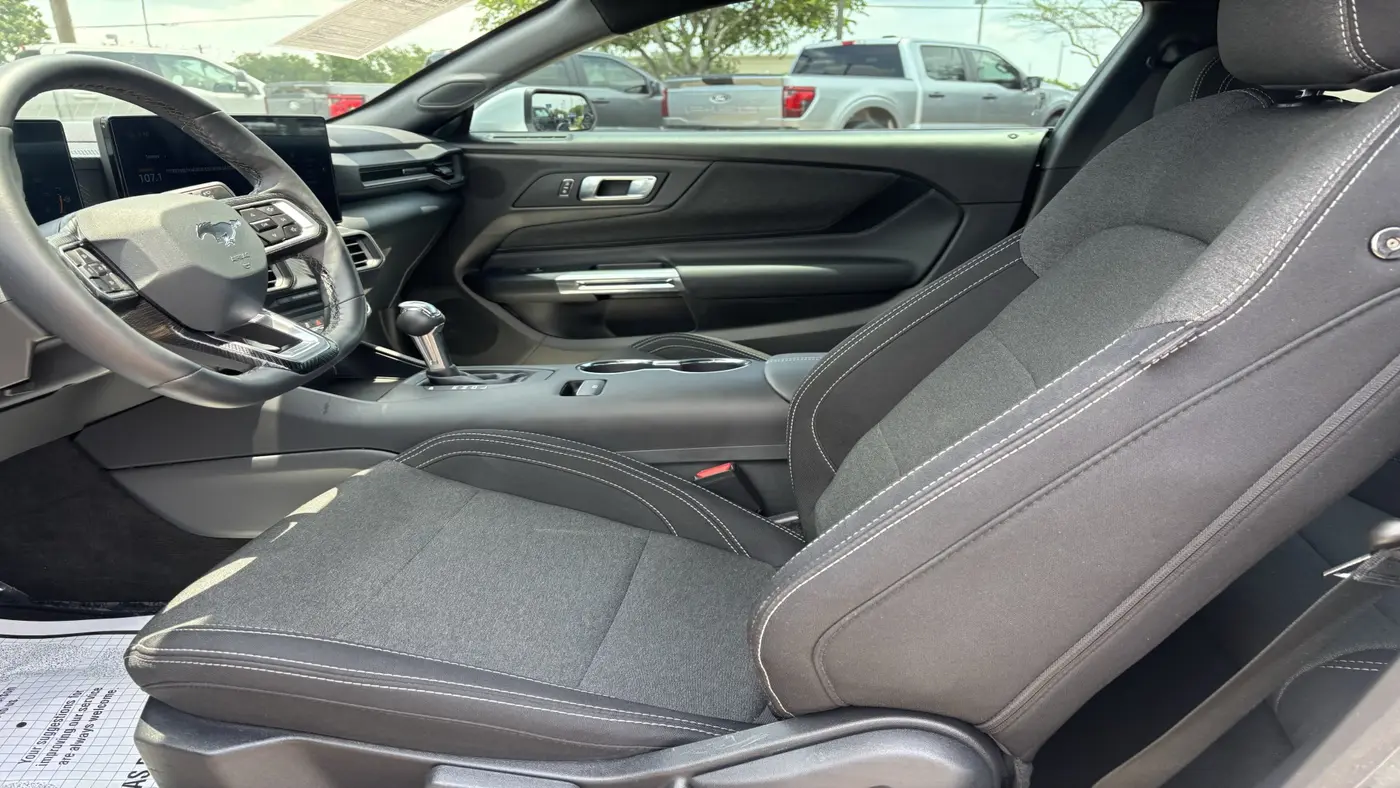 2025 Ford Mustang EcoBoost