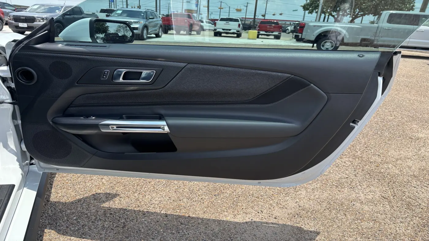 2025 Ford Mustang EcoBoost