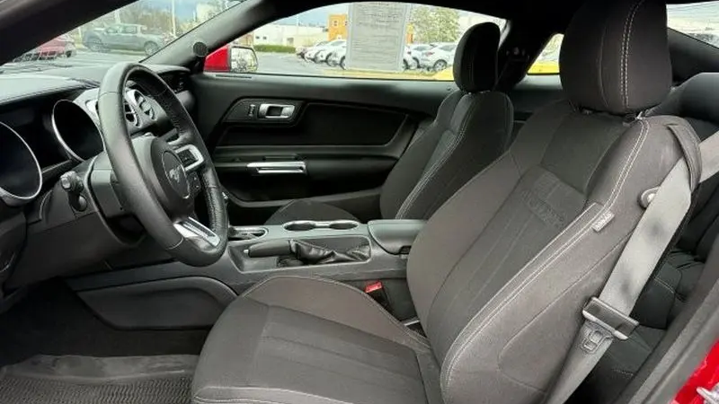2021 Ford Mustang EcoBoost