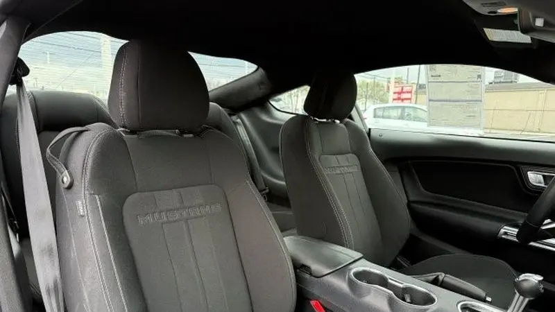 2021 Ford Mustang EcoBoost