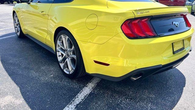 2021 Ford Mustang EcoBoost