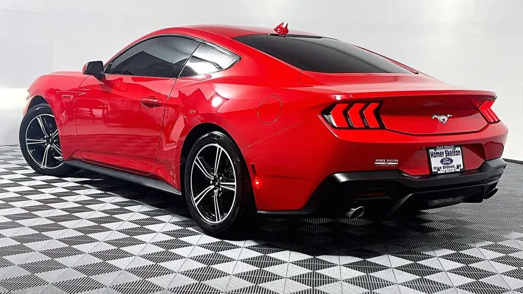2024 Ford Mustang EcoBoost