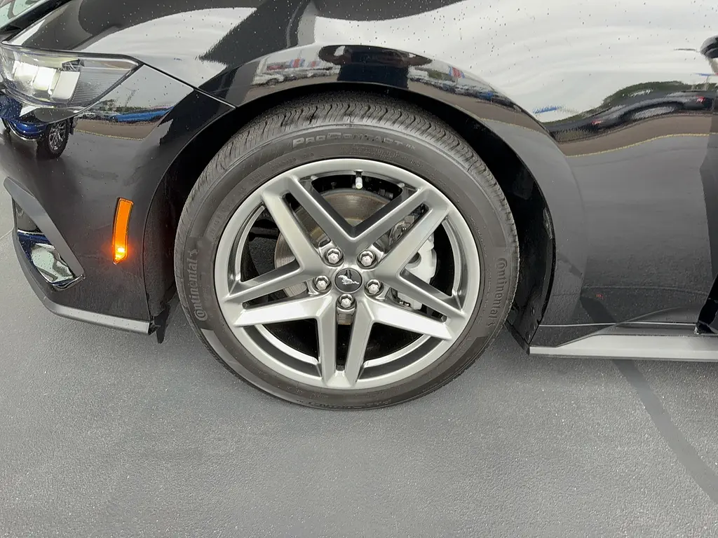 2024 Ford Mustang - $36,995