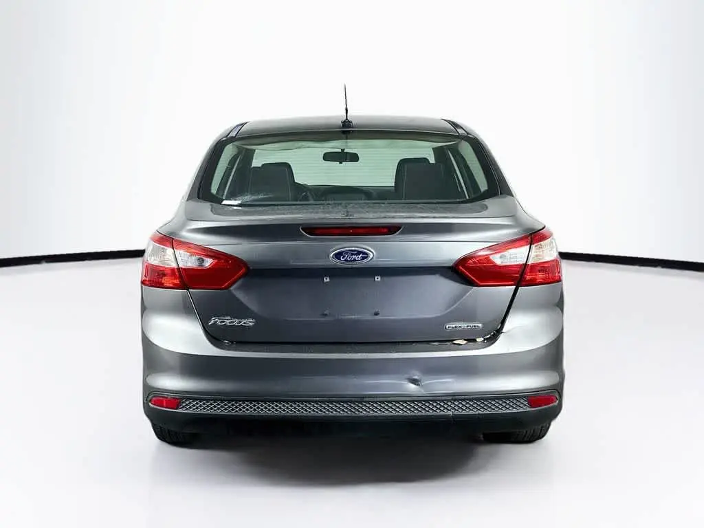 2013 Ford Focus - $4,526