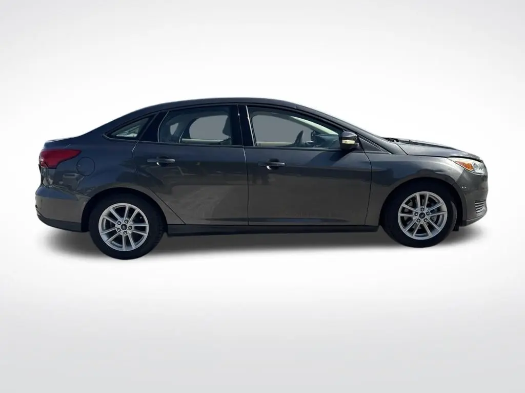 2015 Ford Focus - $3,999