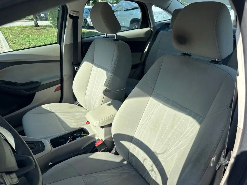 2015 Ford Focus - $3,999