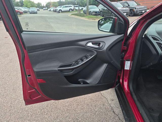 2015 Ford Focus - $9,499