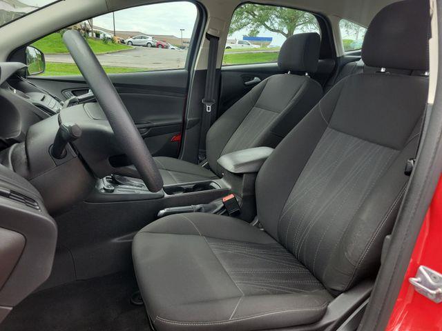 2015 Ford Focus - $3,956