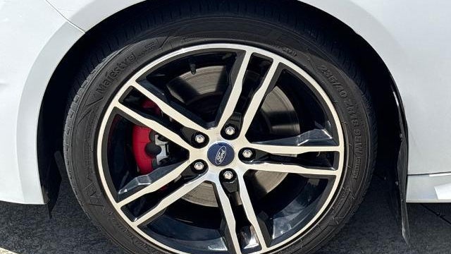 2017 Ford Focus ST