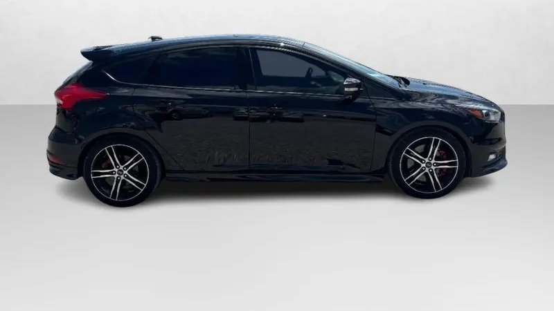2018 Ford Focus ST