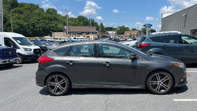 2017 Ford Focus ST