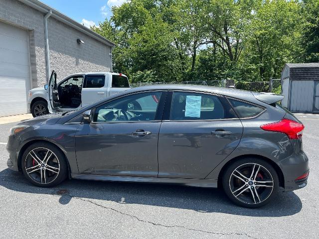 2017 Ford Focus - $14,825