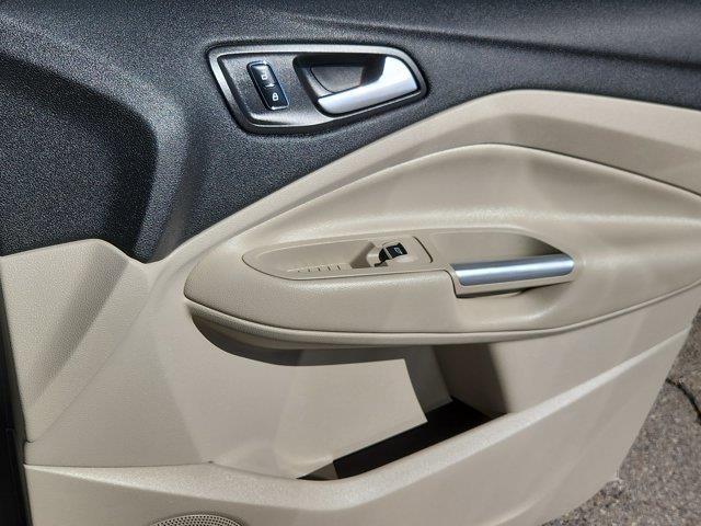 2016 Ford C-MAX - $14,901