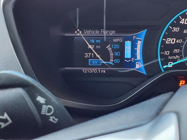 2013 Ford C-MAX - $8,888