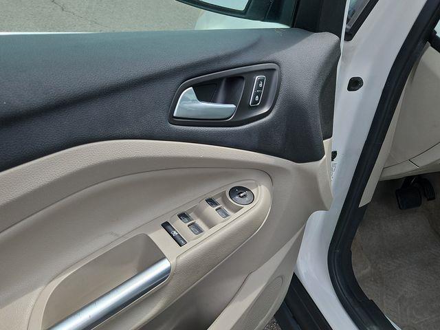 2014 Ford C-MAX - $5,995