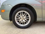 2005 Focus Thumbnail 5