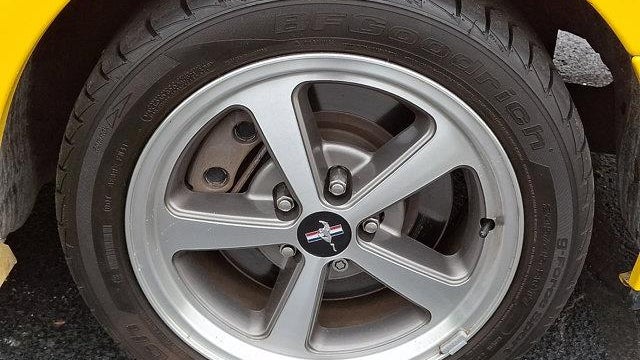 2004 Ford Mustang Mach 1 Premium