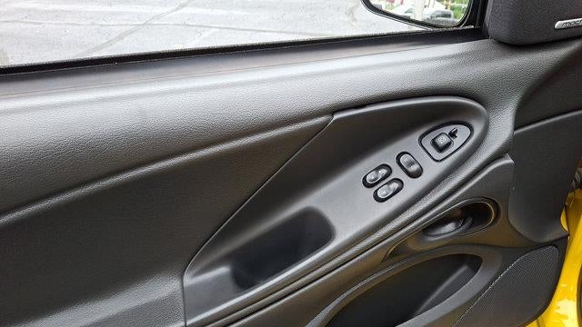 2004 Ford Mustang Mach 1 Premium