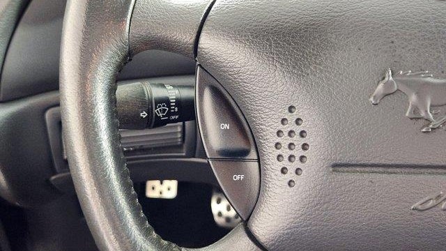 2004 Ford Mustang Mach 1 Premium