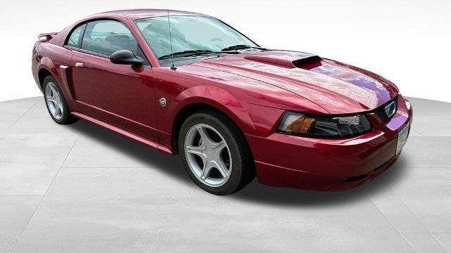 2004 Ford Mustang GT Deluxe