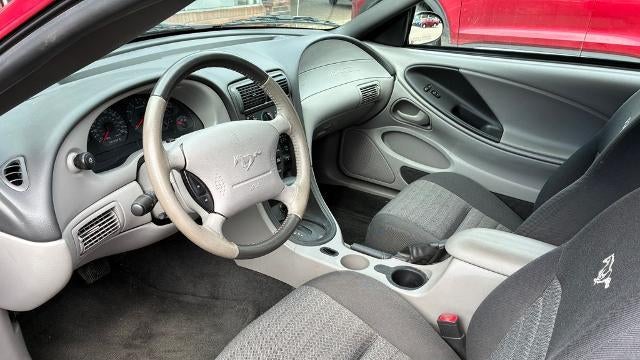 2004 Ford Mustang GT Deluxe