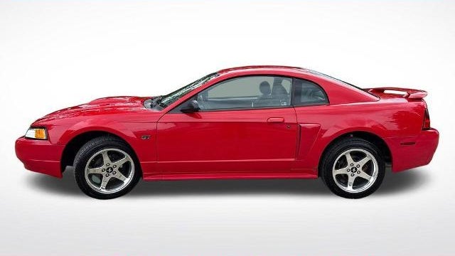 2003 Ford Mustang GT Deluxe