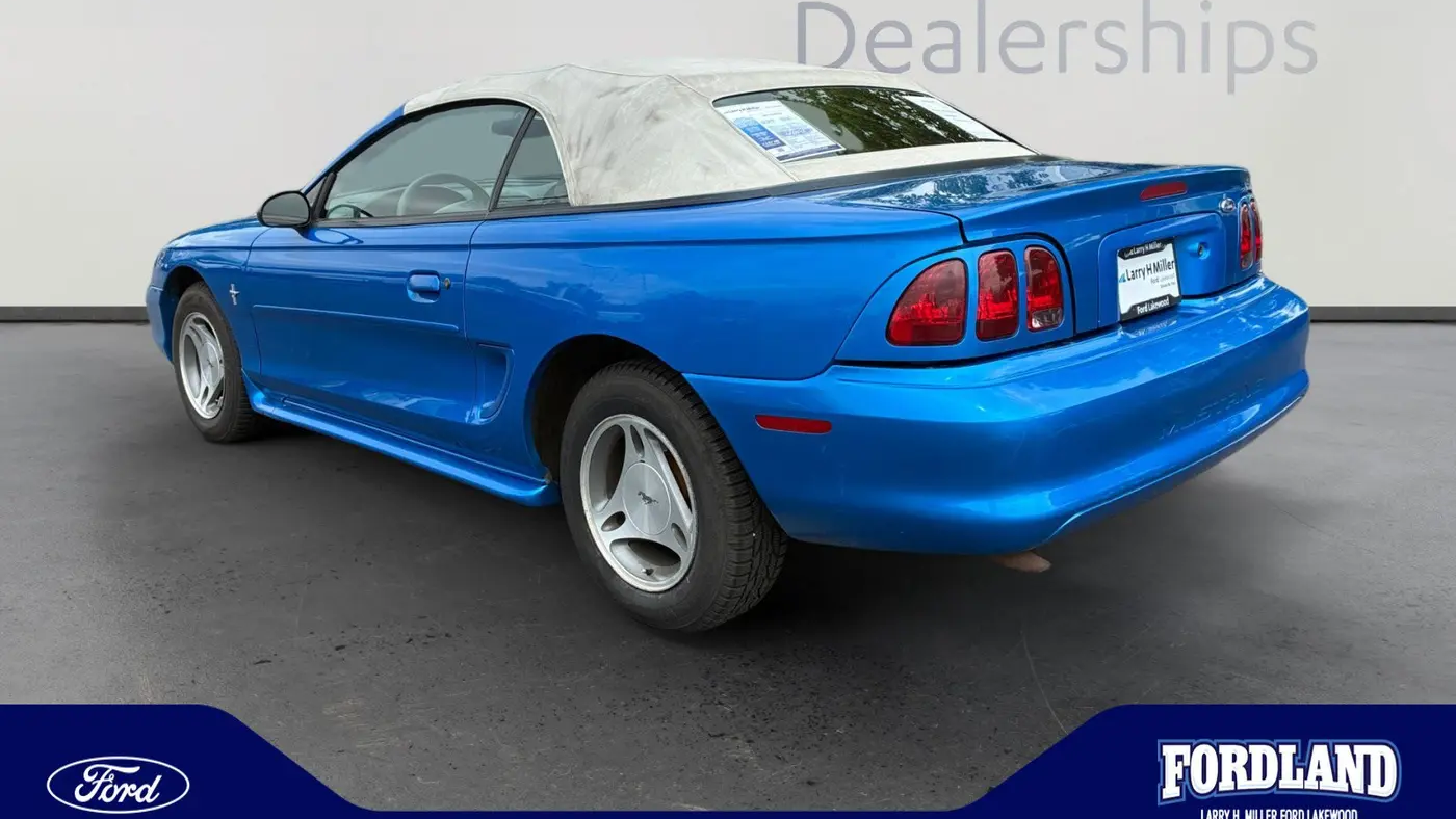 1998 Ford Mustang Base