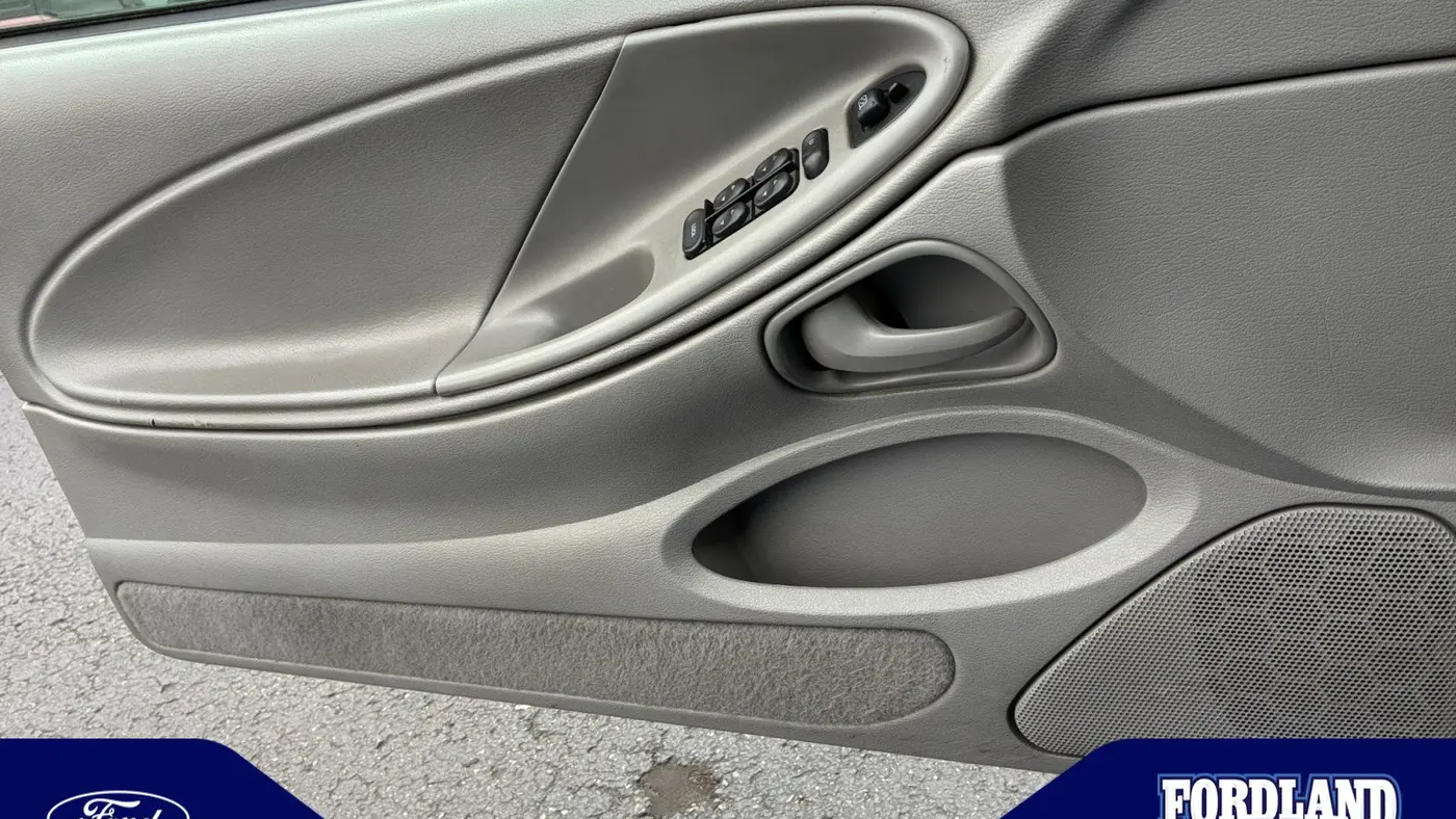 1998 Ford Mustang Base
