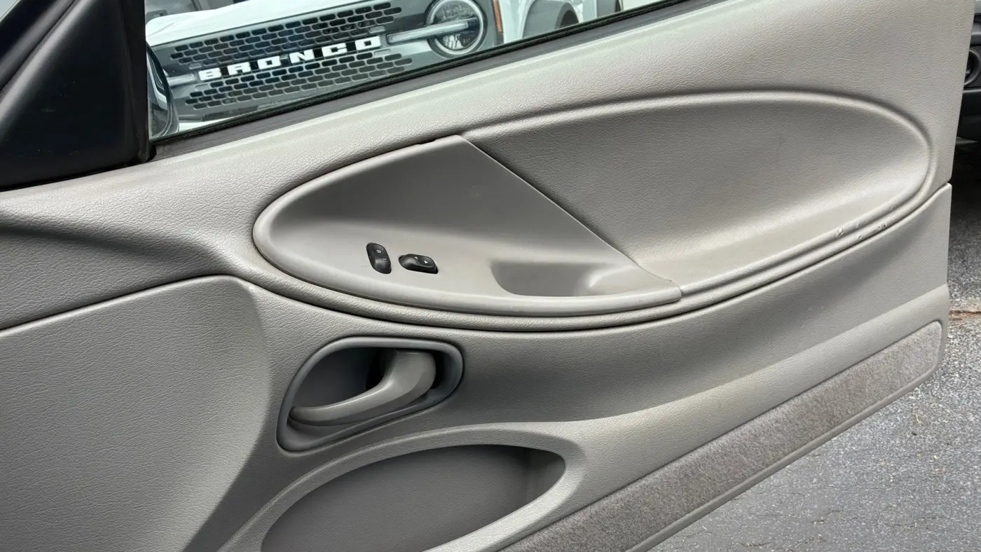 1998 Ford Mustang Base