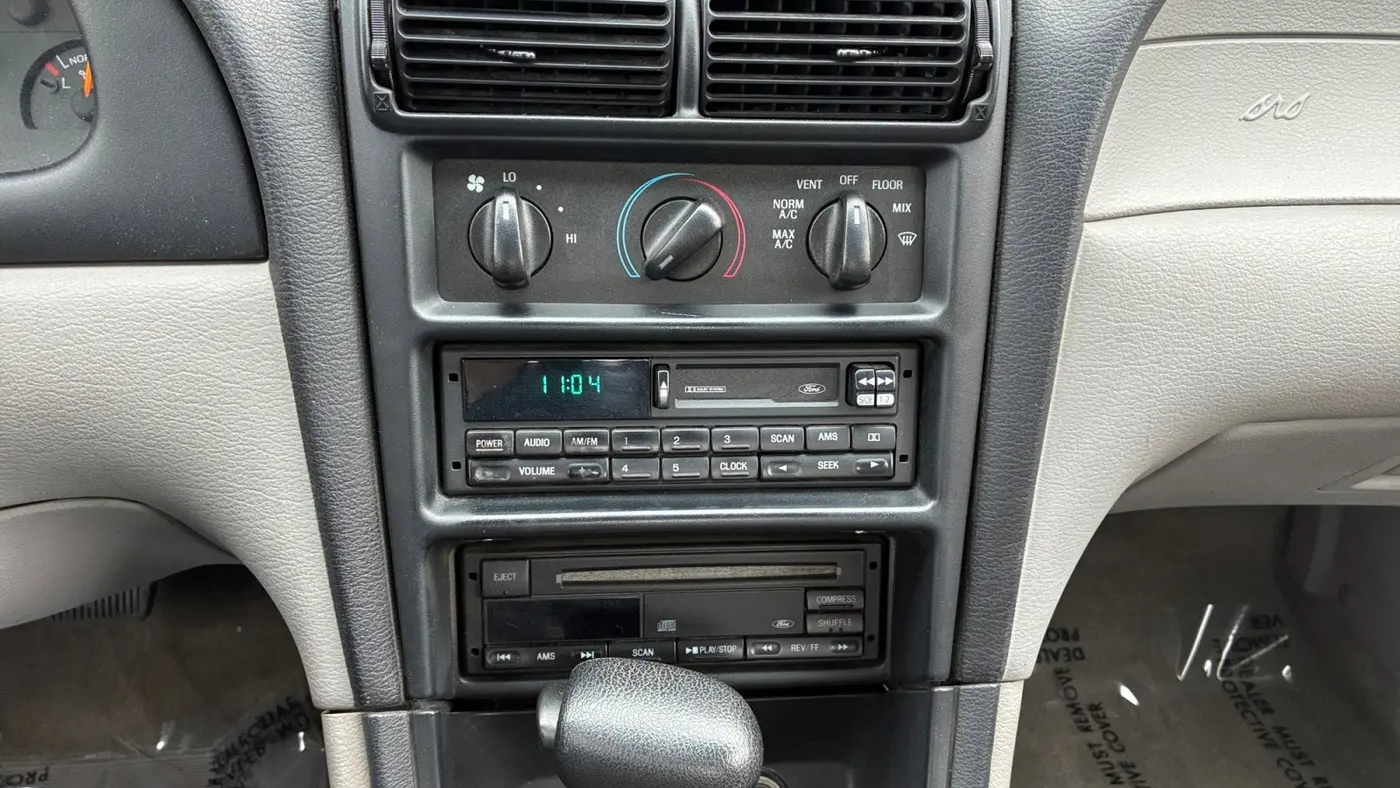 1998 Ford Mustang Base