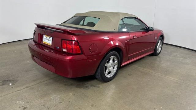 2004 Ford Mustang Deluxe