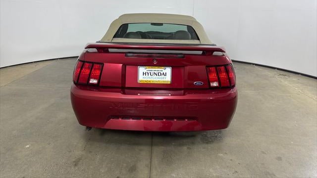2004 Ford Mustang Deluxe